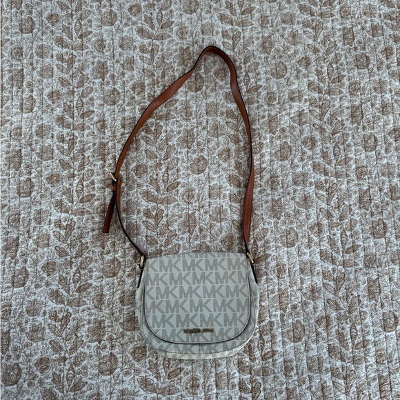 Michael Kors Handbags - Michael Kors Crossbody Bag